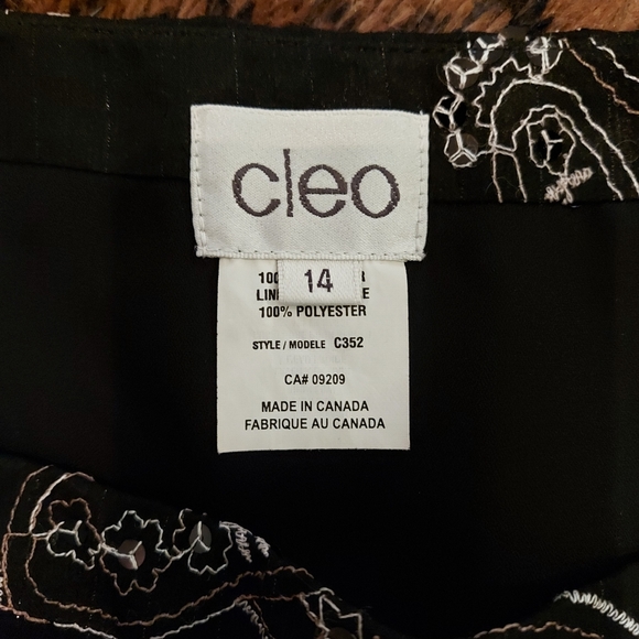 Black skirt - Picture 3 of 6